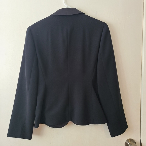 HOLT RENFREW Black Blazer size 8 - Picture 3 of 3